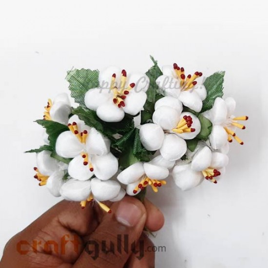 Fabric Flowers #2 - 32mm White - Pack of 10 Fabric Flowers #2 - 32mm White - Pack of 10