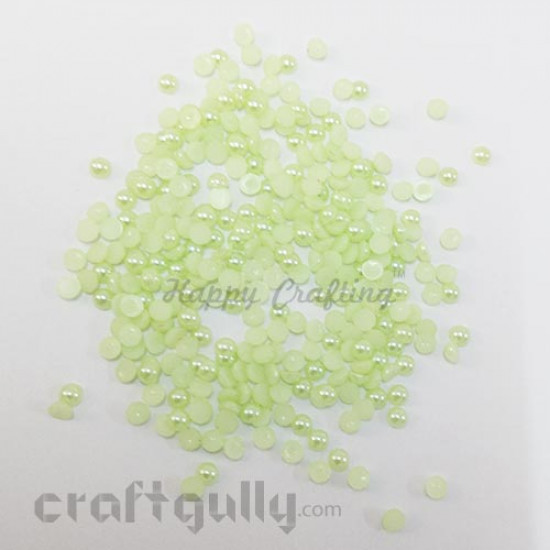 Flatback Pearls 4mm - Round - Light Green - 5gms