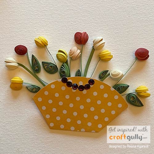 Paper Quilling Tulips - Paper Craft for Spring * Moms and Crafters